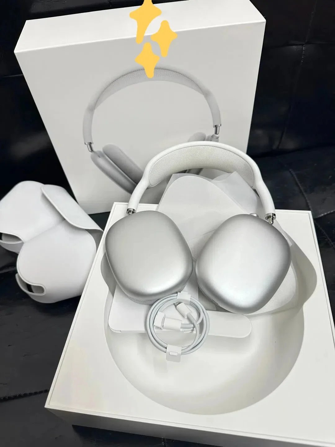 Apple AirPods Max Headphones